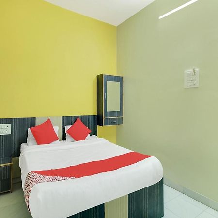 โอโย 48365 โฮเต็ล ศิวะ คาสเซิล แอนด์ เรซิเดนซี Hotel Chalisgaon ภายนอก รูปภาพ