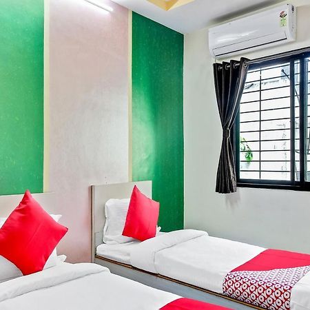 โอโย 48365 โฮเต็ล ศิวะ คาสเซิล แอนด์ เรซิเดนซี Hotel Chalisgaon ภายนอก รูปภาพ