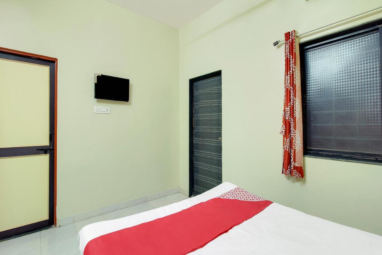 โอโย 48365 โฮเต็ล ศิวะ คาสเซิล แอนด์ เรซิเดนซี Hotel Chalisgaon ภายนอก รูปภาพ