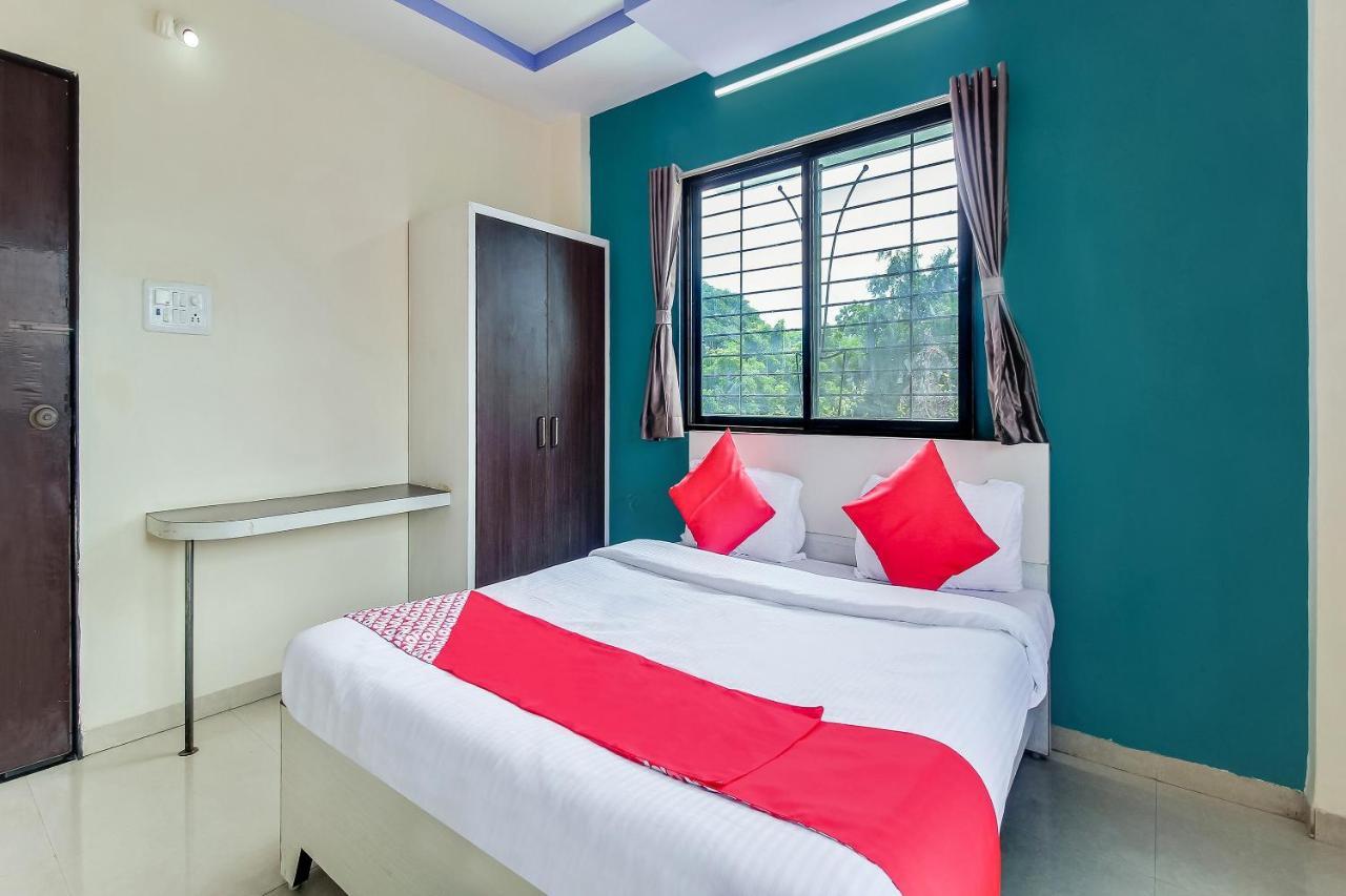 โอโย 48365 โฮเต็ล ศิวะ คาสเซิล แอนด์ เรซิเดนซี Hotel Chalisgaon ภายนอก รูปภาพ