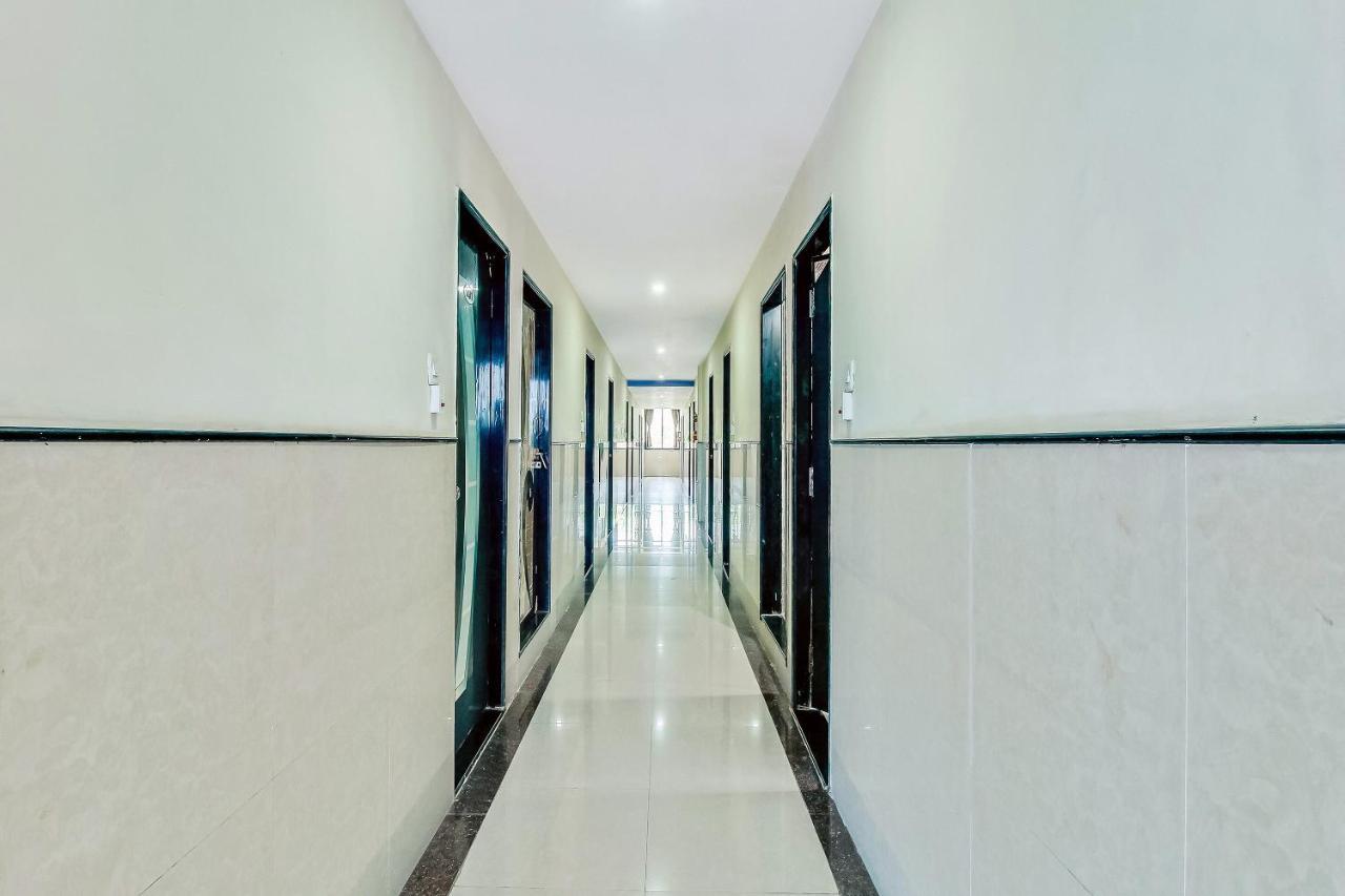 โอโย 48365 โฮเต็ล ศิวะ คาสเซิล แอนด์ เรซิเดนซี Hotel Chalisgaon ภายนอก รูปภาพ