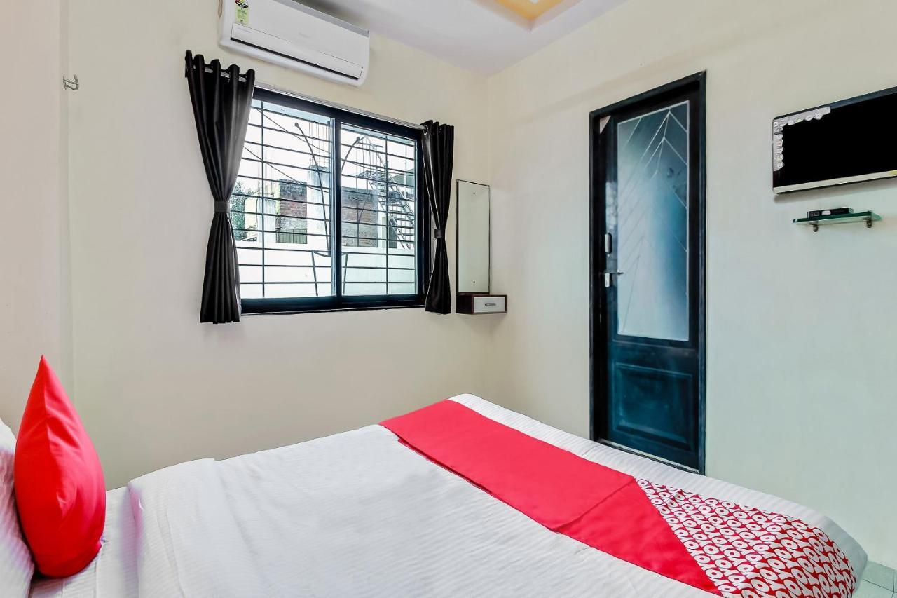 โอโย 48365 โฮเต็ล ศิวะ คาสเซิล แอนด์ เรซิเดนซี Hotel Chalisgaon ภายนอก รูปภาพ